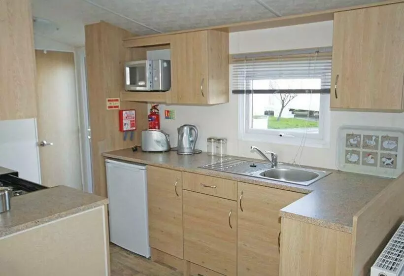 استراحتگاه Silver Birch Caravan Park