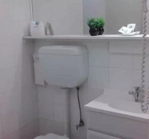 Donald Riverside Motel