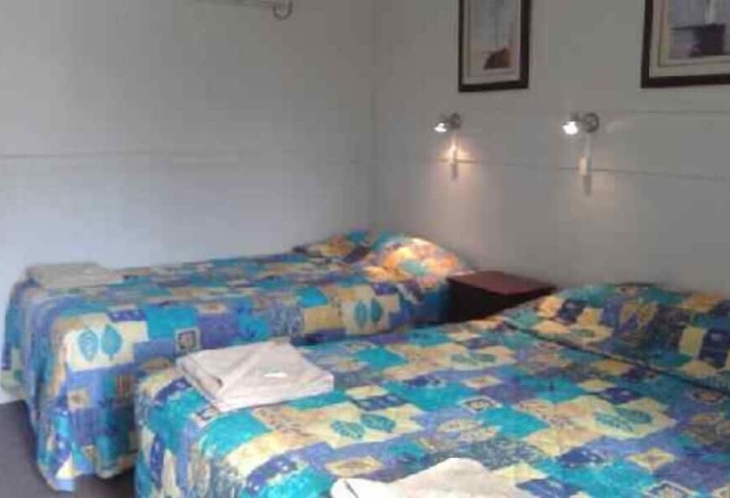 Donald Riverside Motel