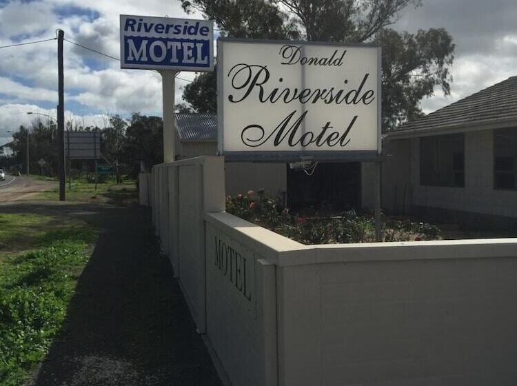 Donald Riverside Motel