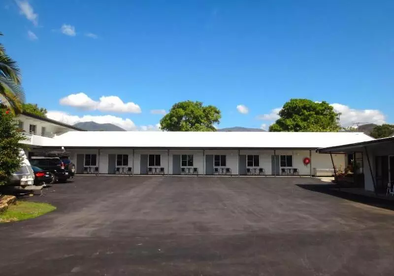 Hotelli Cardwell At The Beach