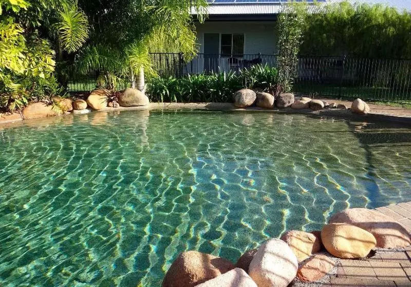 Hotelli Cardwell At The Beach