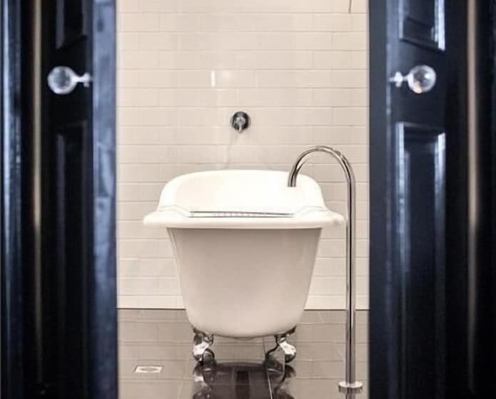 Отель The Royal