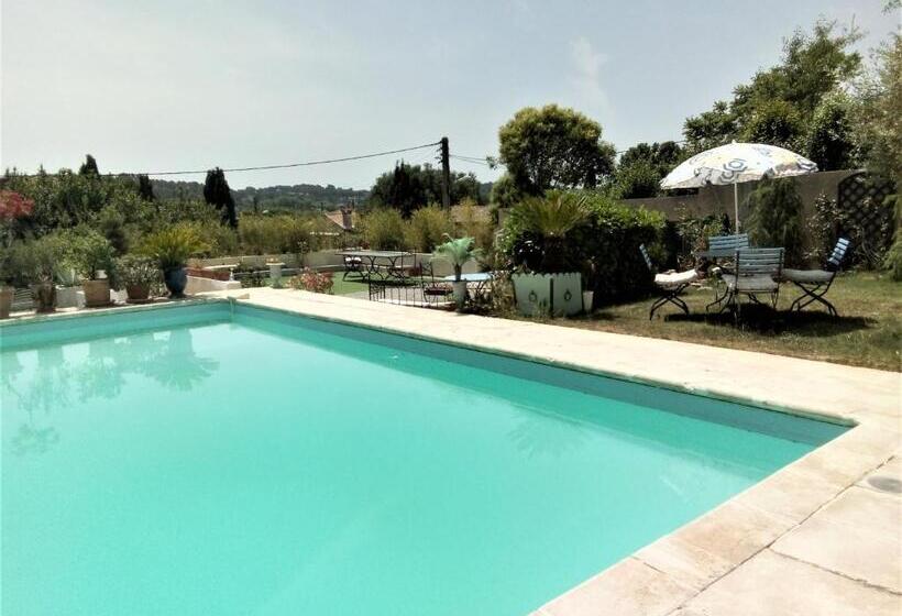 تختخواب و صبحانه Hote Aix Centre Garage Piscine