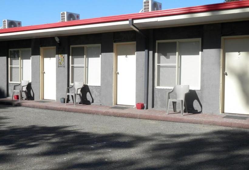 Benjamin Singleton Motel