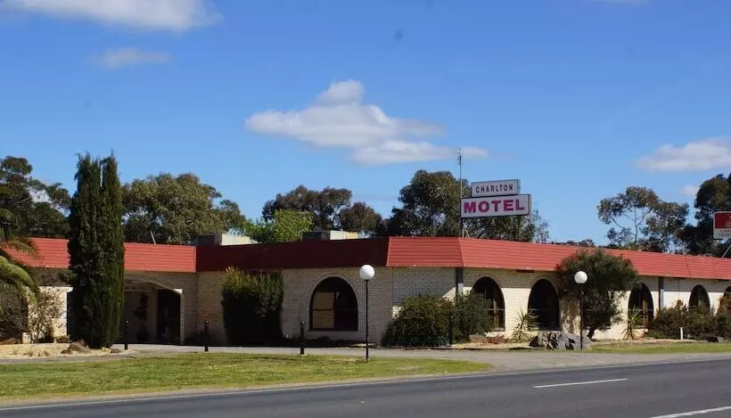 Charlton Motel
