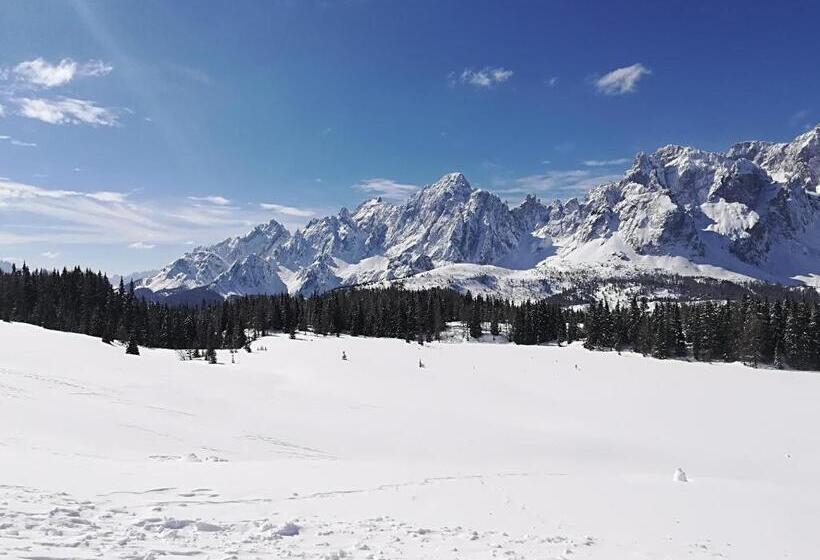 בית מלון כפרי Comelico