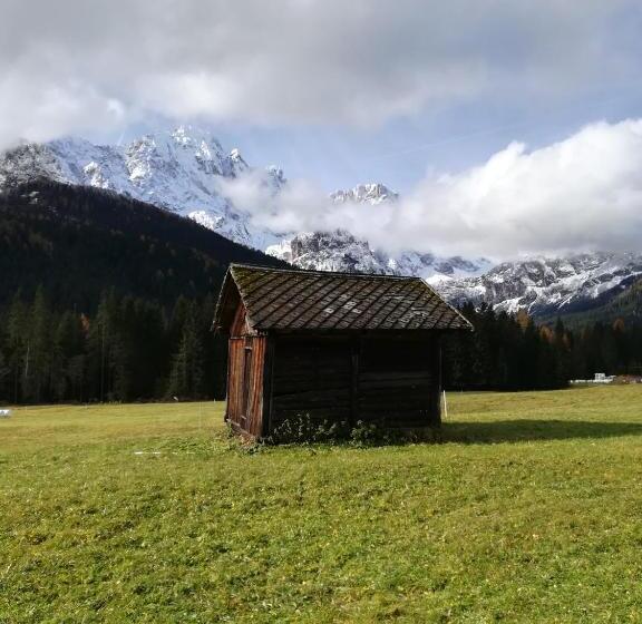 בית מלון כפרי Comelico