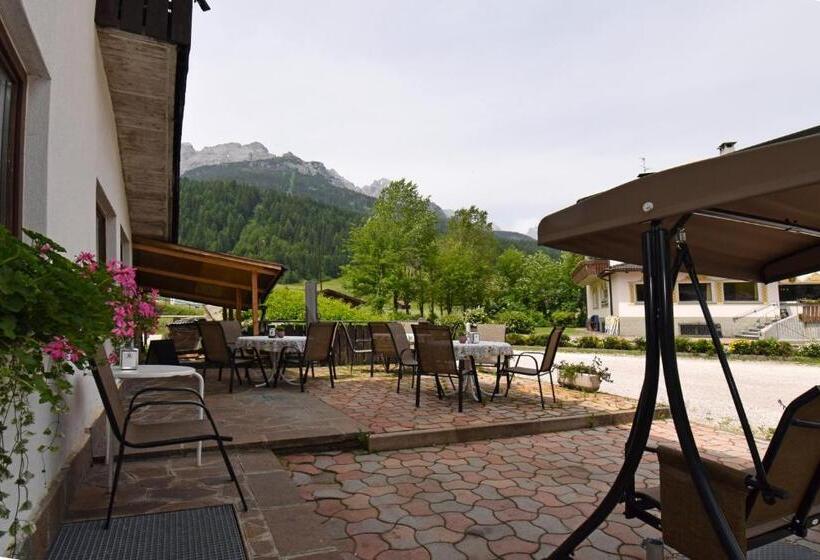 בית מלון כפרי Comelico