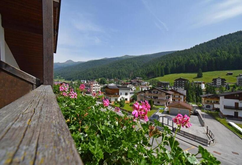 בית מלון כפרי Comelico