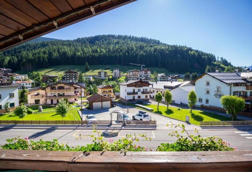 בית מלון כפרי Comelico