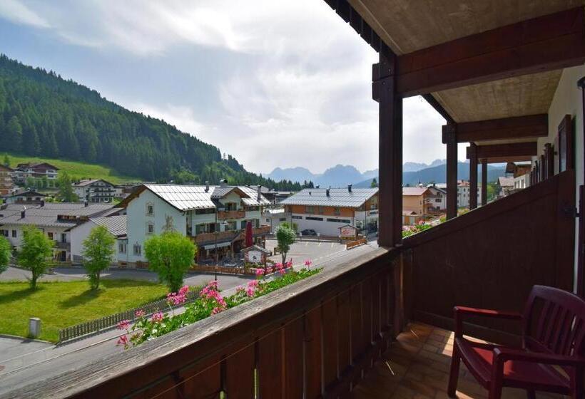 בית מלון כפרי Comelico