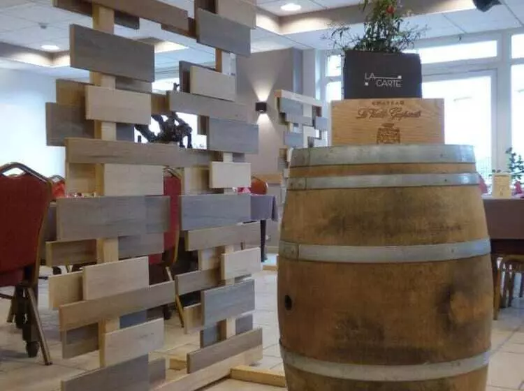 Hotel Hôtel Restaurant Prunières