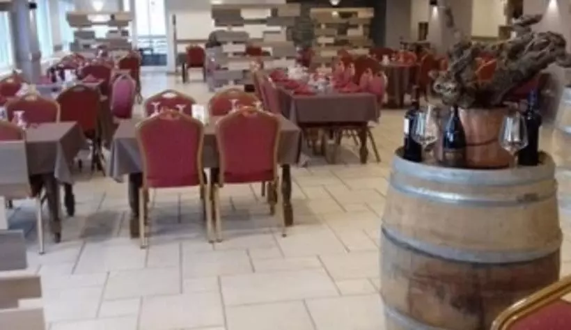 Hotel Hôtel Restaurant Prunières