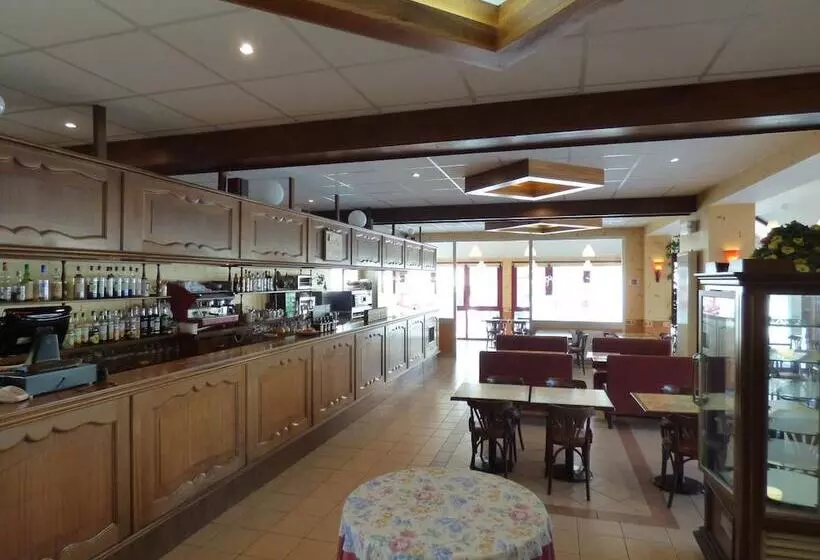 Hotel Hôtel Restaurant Prunières