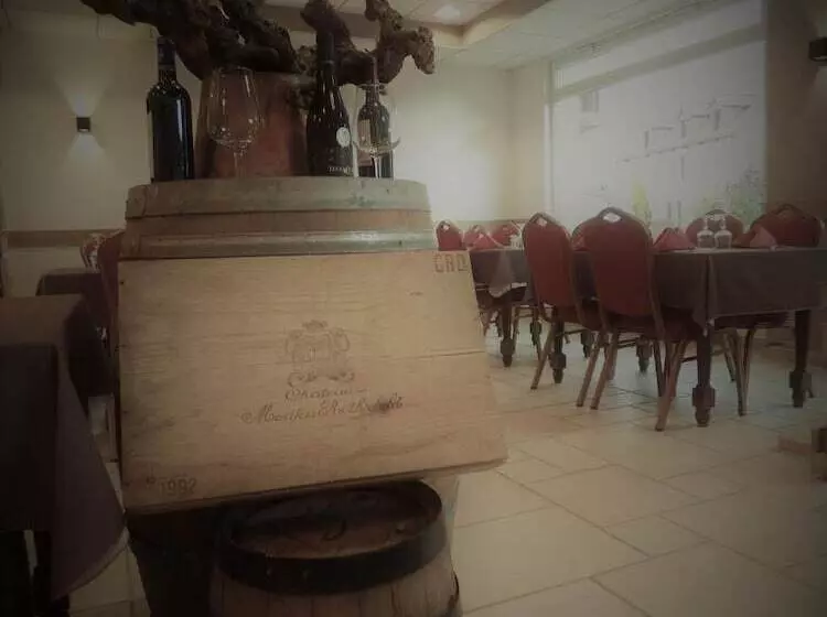 Hotel Hôtel Restaurant Prunières