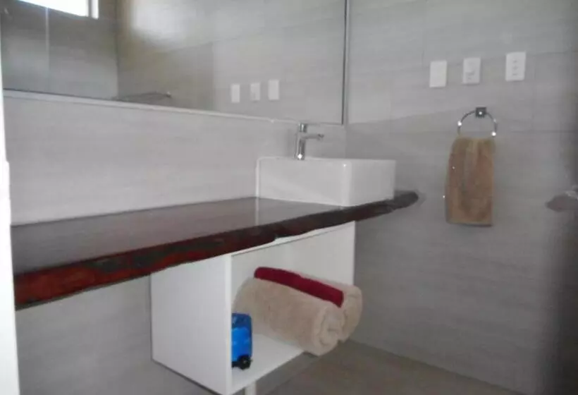 Motelli Acacia Rose Motor Inn