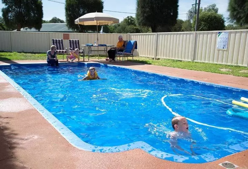 Artesian Motor Inn Under New Management Rams Motel