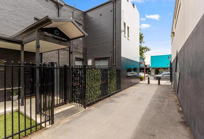 מוטל Civic Apartments