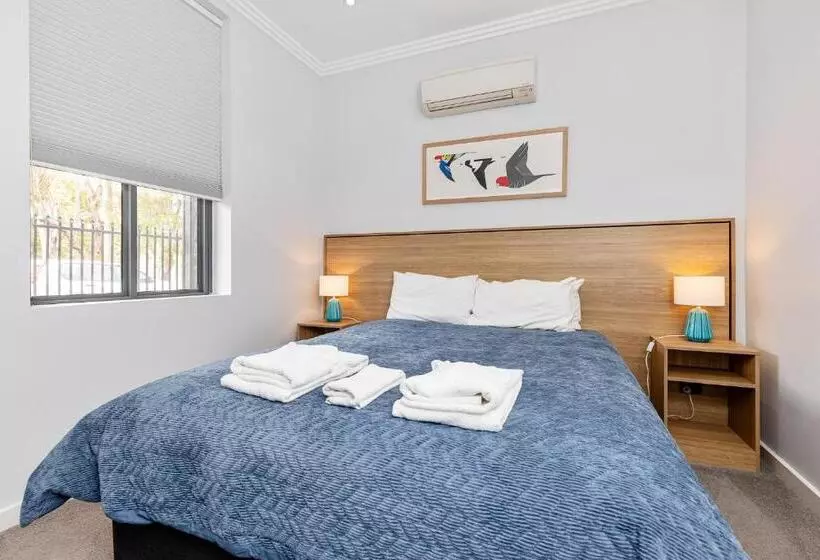 モーテル Civic Apartments