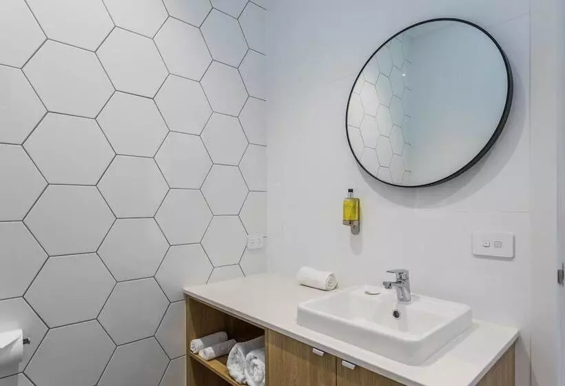 モーテル Civic Apartments