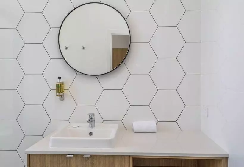 モーテル Civic Apartments