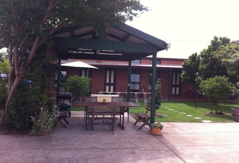 모텔 Mansfield Travellers Lodge