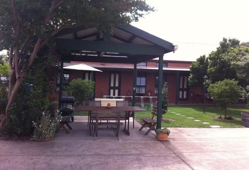 Motelli Mansfield Travellers Lodge