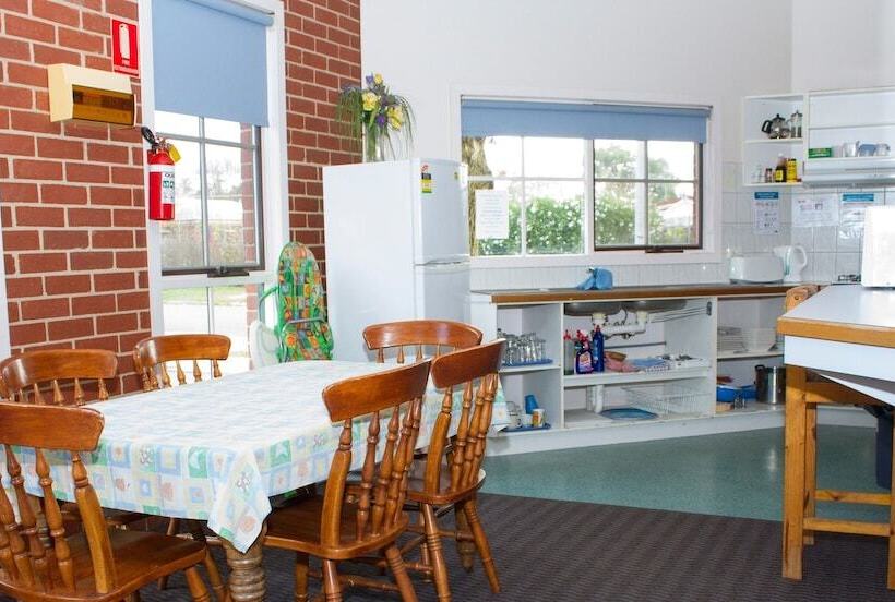 모텔 Mansfield Travellers Lodge