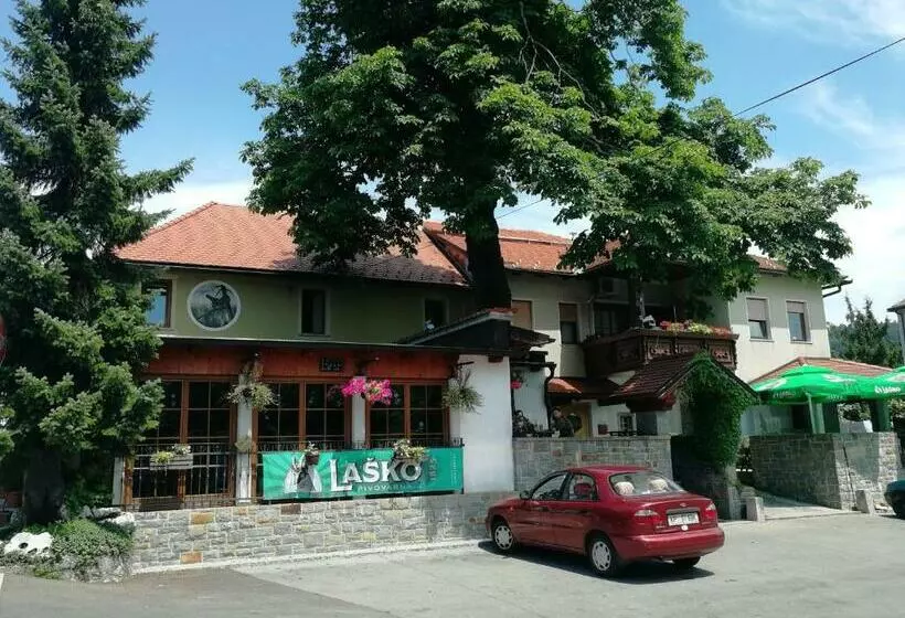 پانسیون Brne Rooms