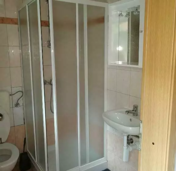 پانسیون Brne Rooms