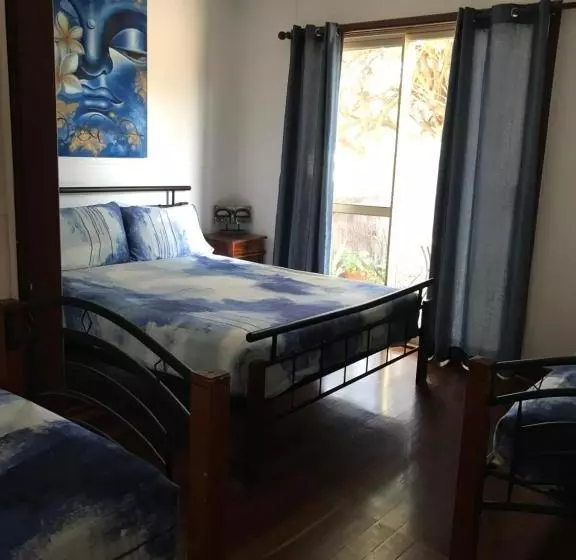 ペンション Dongara Breeze Inn