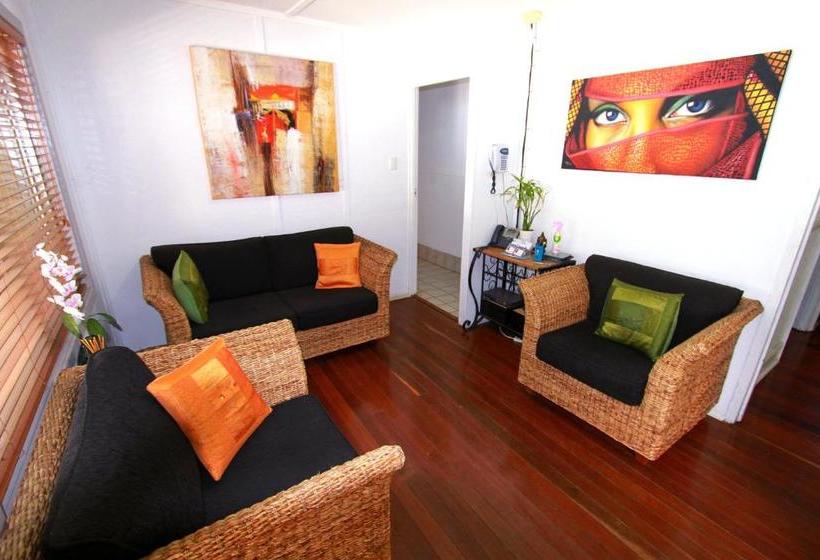 Пансион Dongara Breeze Inn