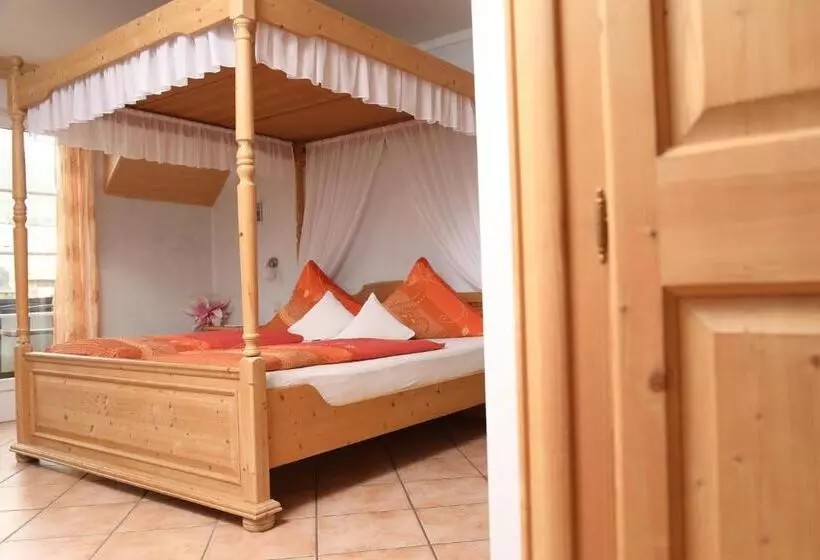 Majatalo Gästehaus Knaup