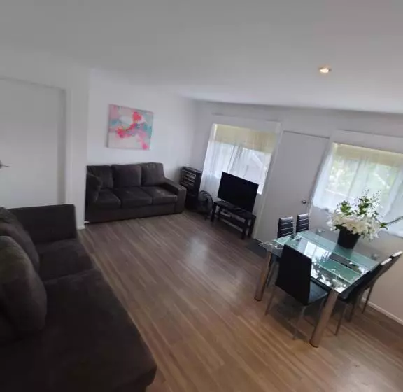 Top Of The Lake Holiday Units