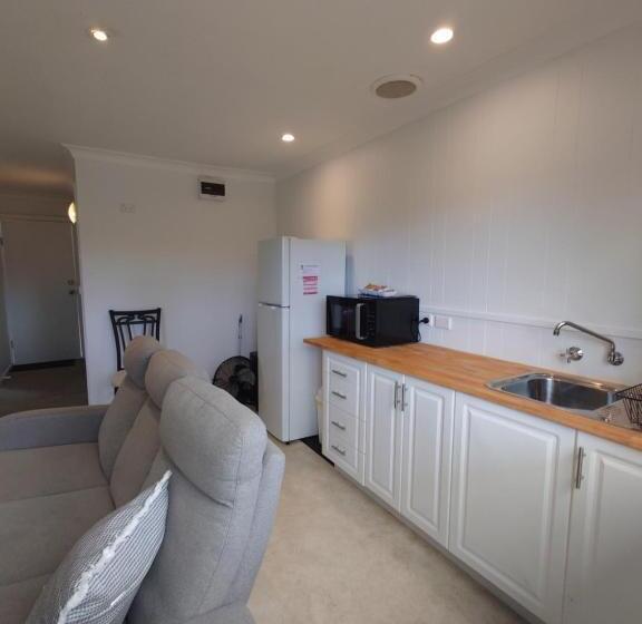 Top Of The Lake Holiday Units