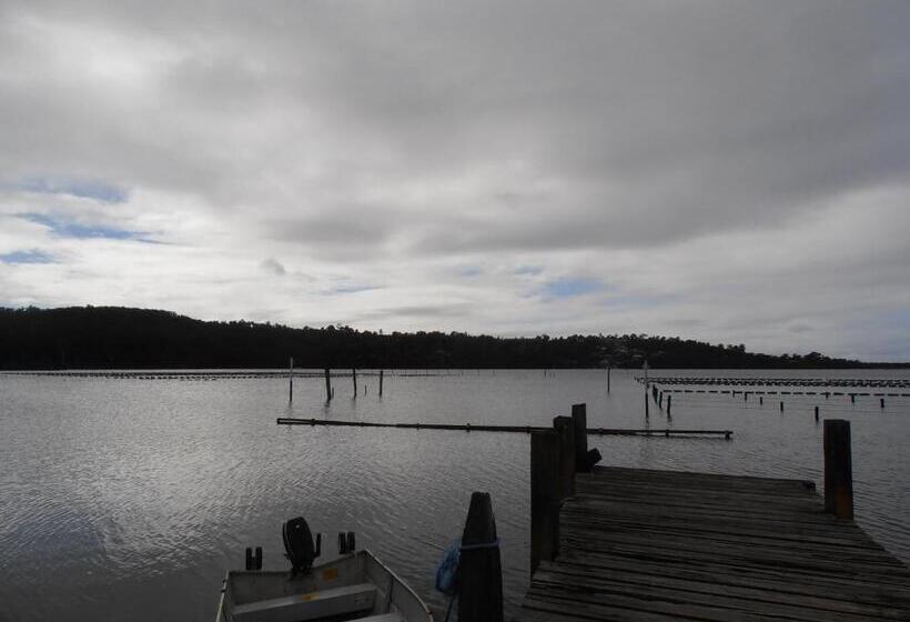 Top Of The Lake Holiday Units