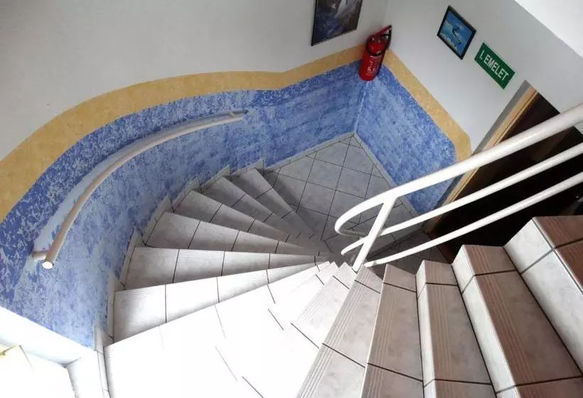 تختخواب و صبحانه Aqua Ház Panzió 2