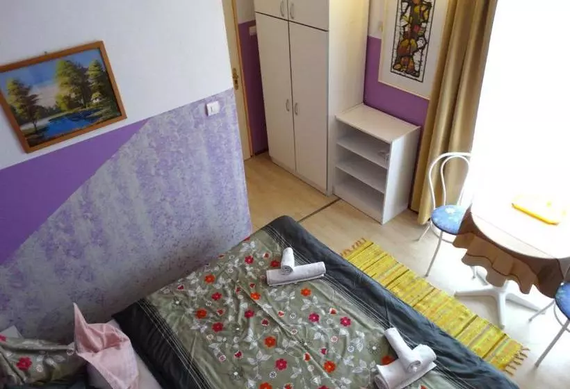 تختخواب و صبحانه Aqua Ház Panzió 2