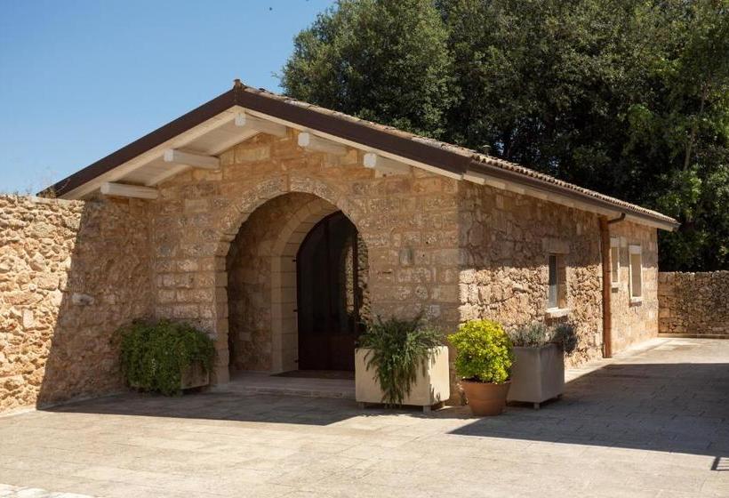 تختخواب و صبحانه Masseria Borgo Mortella