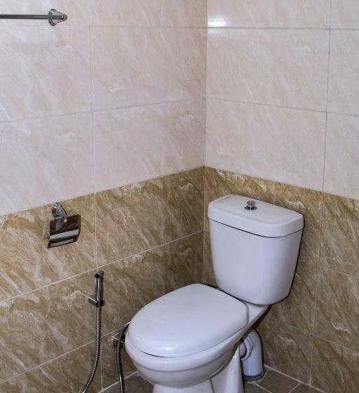 Bee Lucky Hostel And Tours