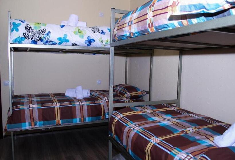 Bee Lucky Hostel And Tours