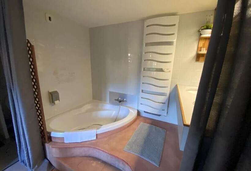 בית מלון כפרי Le Relais Du Haras Deauville