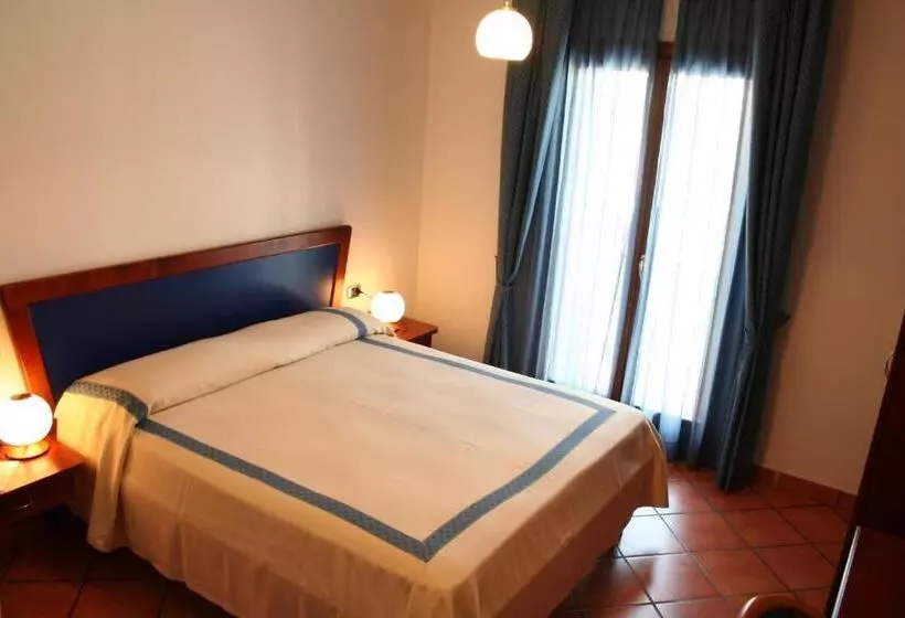 Hotelli Locanda Dei Trecento