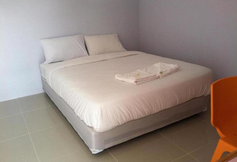 호텔 Oyo 894 Pakdee Resort2