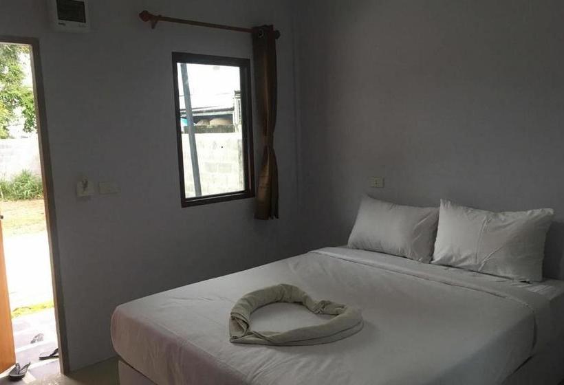 호텔 Oyo 894 Pakdee Resort2