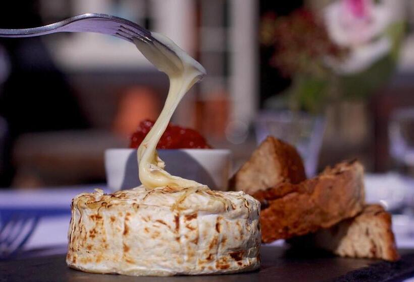 בית מלון כפרי The Bull