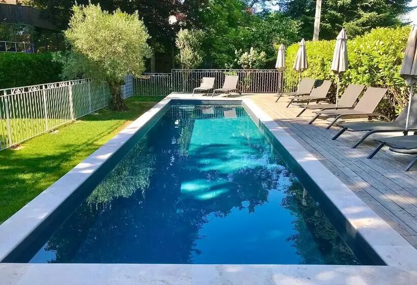 Hotelli Villa Elisa M