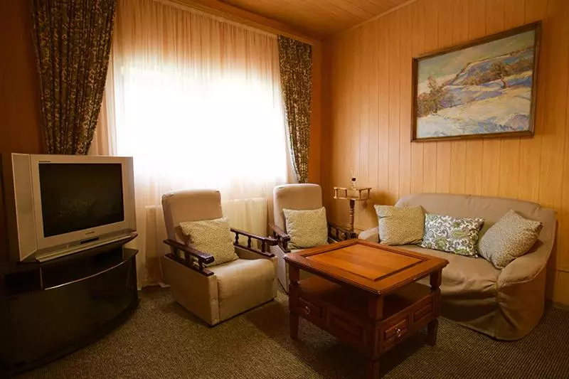 هتل Zakarpatska Kolyba