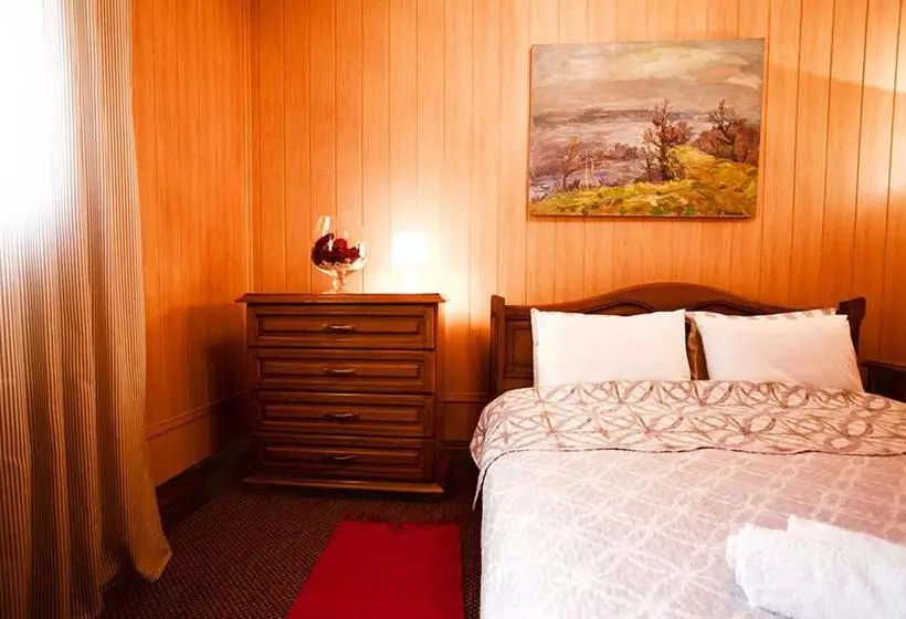 هتل Zakarpatska Kolyba